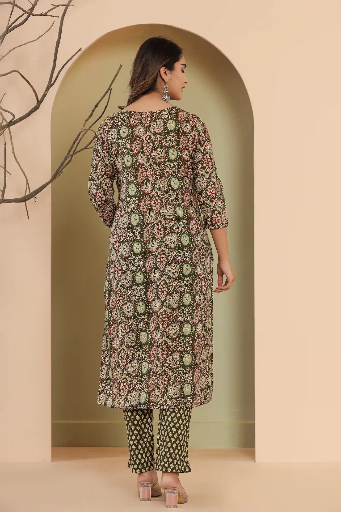 Green Cowri Detailing Cotton Suit Set