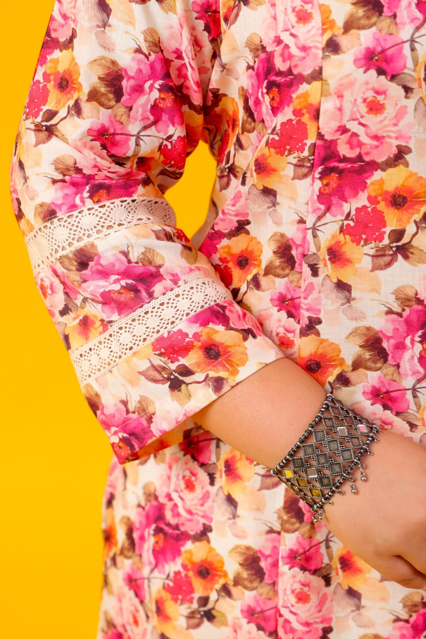 Gulabi Lace Detailing Plus Size Linen Kurti