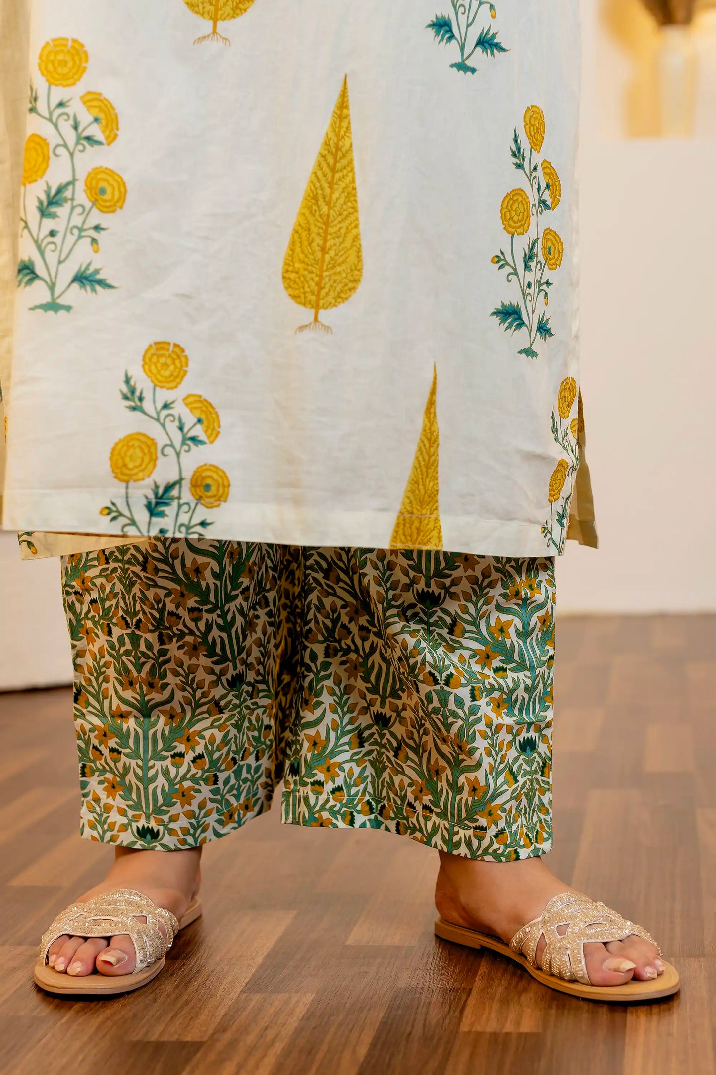 Yellow Leaf Cotton Plus Size Suit Set