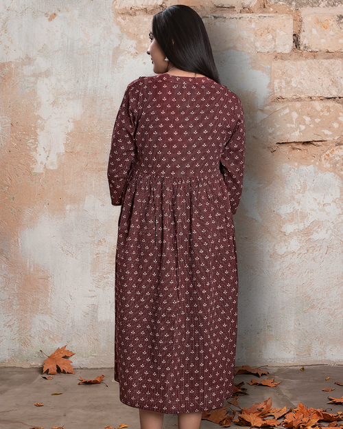 Cuchikoo by Laali Maroon Buti Katha Nursing Dress