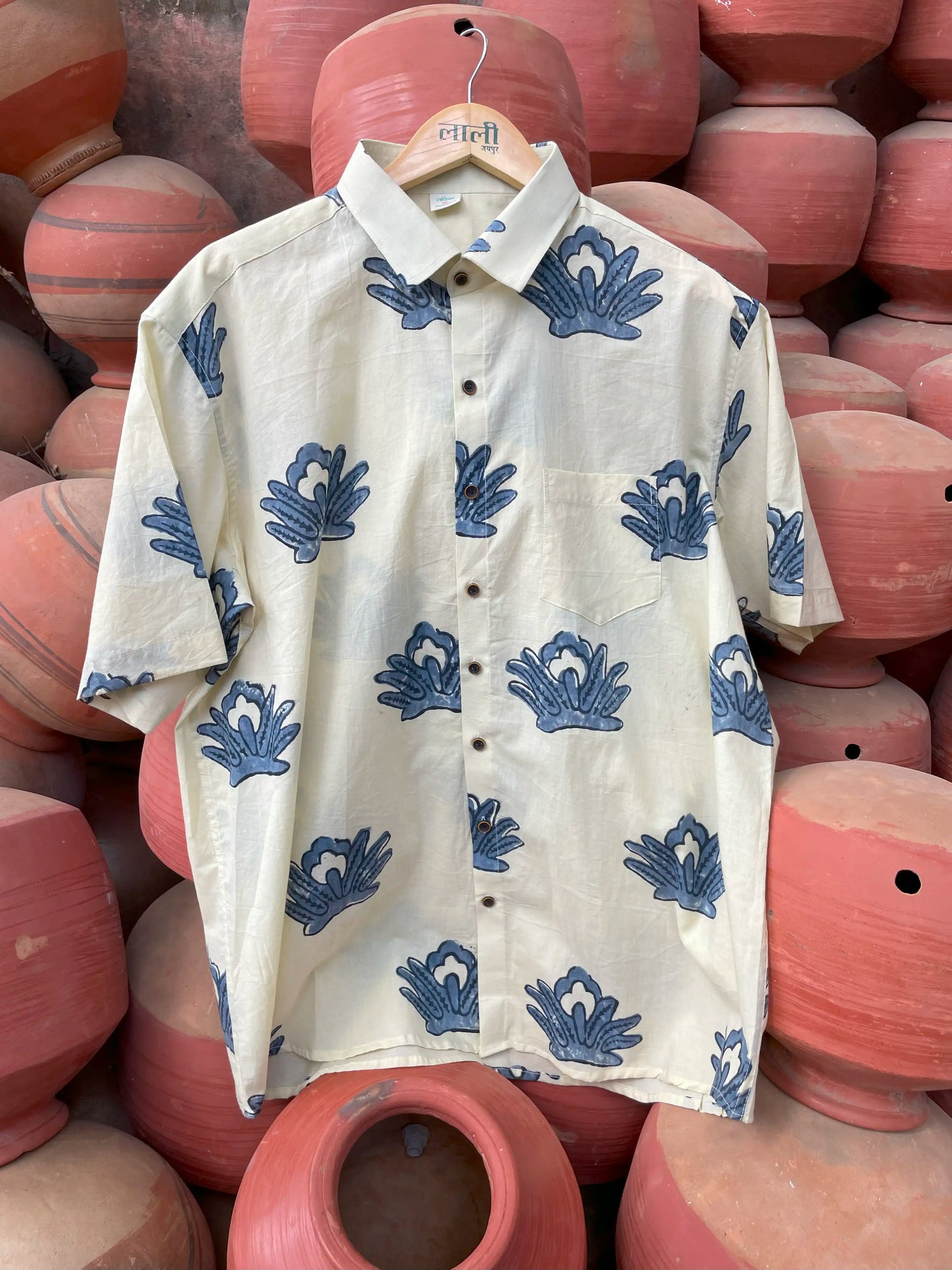 Off White Tulip Plus Men Printed Shirt