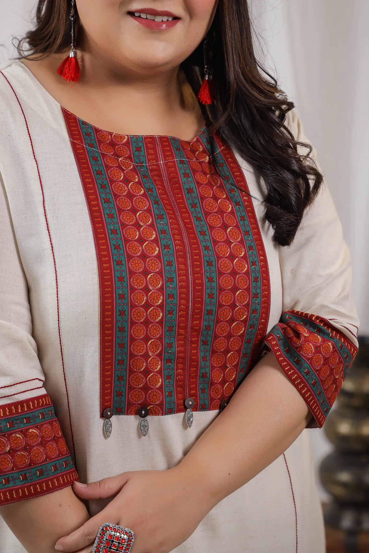 Ruhi Off-white Plus Kurta Pant Set