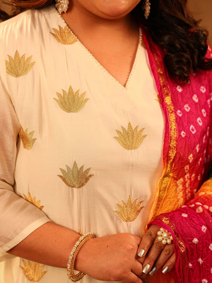 Mishthi White Floral Plus Size Suit Set