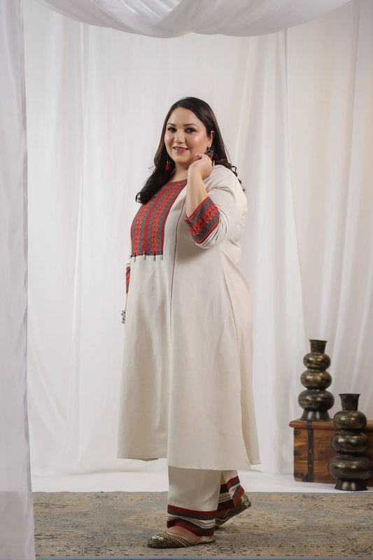 Ruhi Off-white Plus Kurta Pant Set